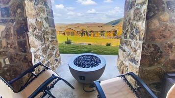 House, 3 Bedrooms | Property grounds