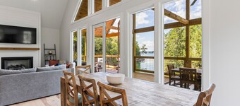 Winter Specials! Newly built Home with Hot Tub, Fire Pit, King Beds, Sleeps 12!