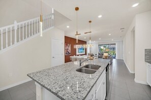 House, Multiple Bedrooms | Interior - 3967lana 7 Bedroom Divers (Davenport)