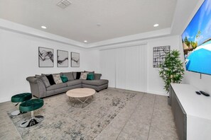 Appart'hôtel, 3 chambres | Coin séjour