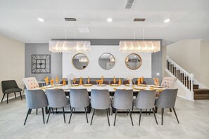 Dining - Exciting Brand New Home Sleeps 31 Guest Big Beds 10 Bedroom Villa (Davenport)