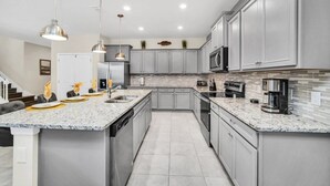 Vila, beberapa kamar | Dapur pribadi