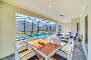 Villa, Mehrere Schlafzimmer | Speisen im Freien