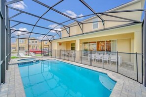 Villa, varias habitaciones | Alberca | Alberca climatizada 