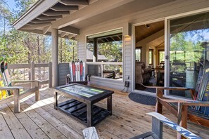 House, 4 Bedrooms | Terrace/patio - 6 Sumac 4 Bedroom Home (Bend)