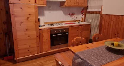 Charming 2-bedroom apartment in Norge with WiFi access