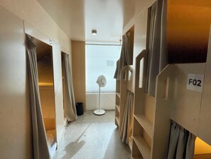 Kamar Basic | Kedap suara dan Wi-Fi gratis