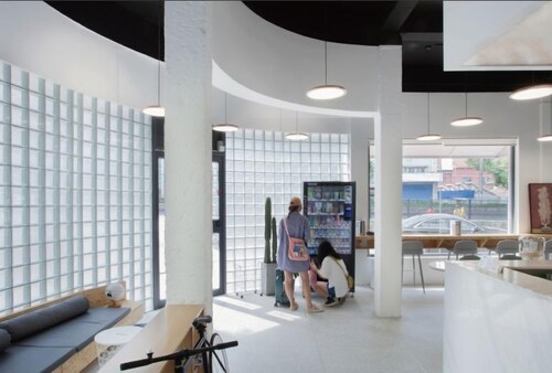 Meow Hero Youth Hostel