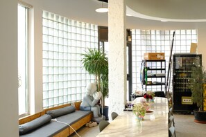 Quầy tiếp tân
