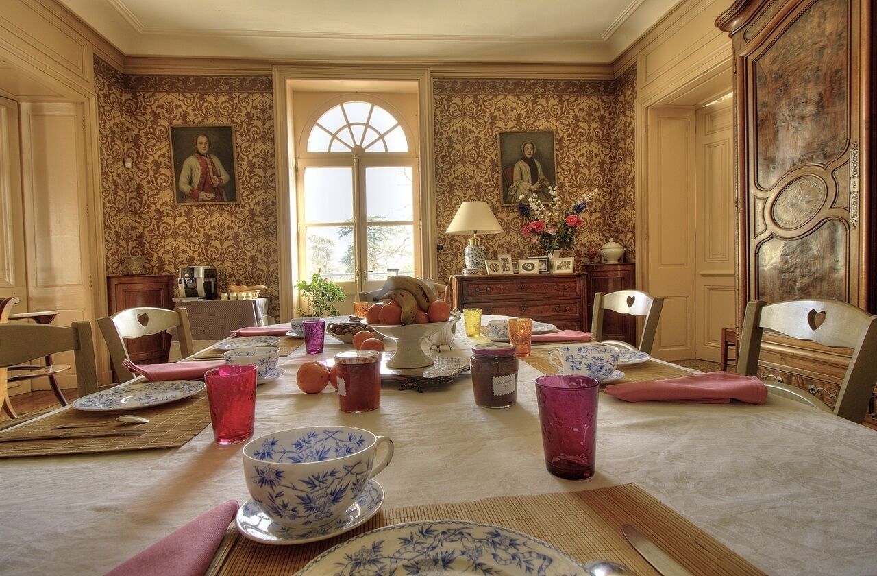 فطور أوروبي مجانًا يوميًا