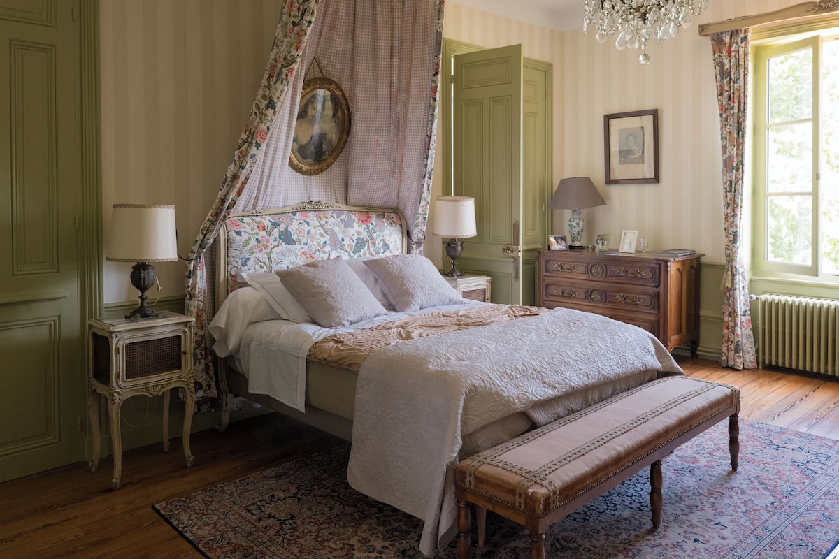 Suite de Maïe et Catherine | Fer et planche à repasser, Wi-Fi gratuit