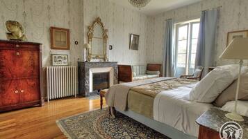 Chambre de Marie avec Balcon | Ferros/tábuas de passar roupa, Wi-Fi de cortesia