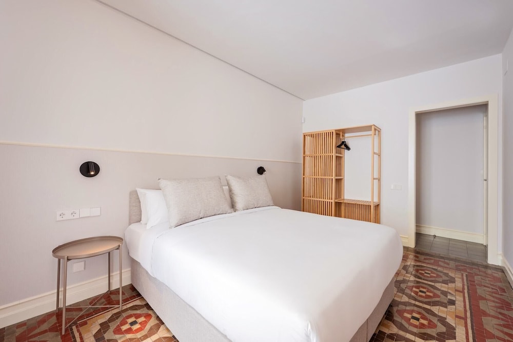 Gran Via 204 Three Bedroom Apartment, Sleeps 4 Barcelona Vrbo