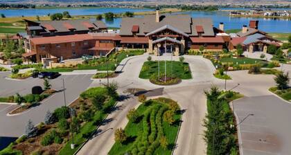 Scenic Mountain Retreat – Golf, Pickleball, Relax