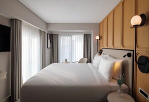 スーペリア ダブルルーム | エジプト綿のシーツ、高級寝具、ミニバー、セーフティボックス (室内)