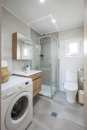 House, Pool View | Bathroom - Peponas Residence (Chania)