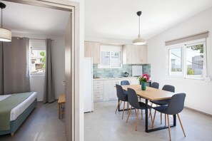 House, Pool View | 2 bedrooms, blackout drapes, soundproofing, iron/ironing board - Peponas Residence (Chania)
