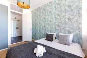 1 soverom, strykejern/-brett, wi-fi og sengetøy