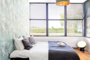 1 bedroom, iron/ironing board, WiFi, bed sheets - Amazing location - Modern designer apartment (Rotterdam)