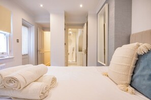 3 chambres, fer et planche à repasser, lit parapluie, Wi-Fi gratuit