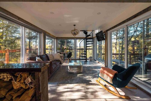 LoveNestChalet | Hot tub & Fireplace | Lake & Mountain