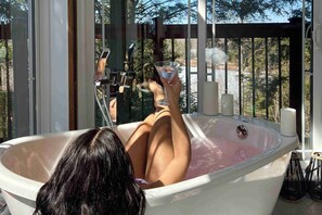 Bañera de hidromasaje interior