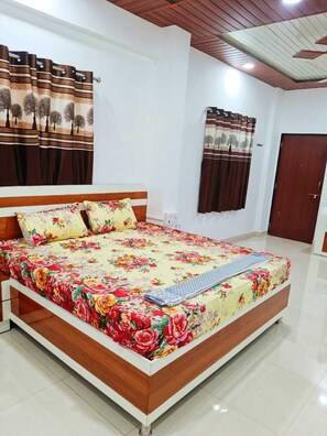 华丽客房, 阳台, 山谷景观 | 免费 WiFi、床单