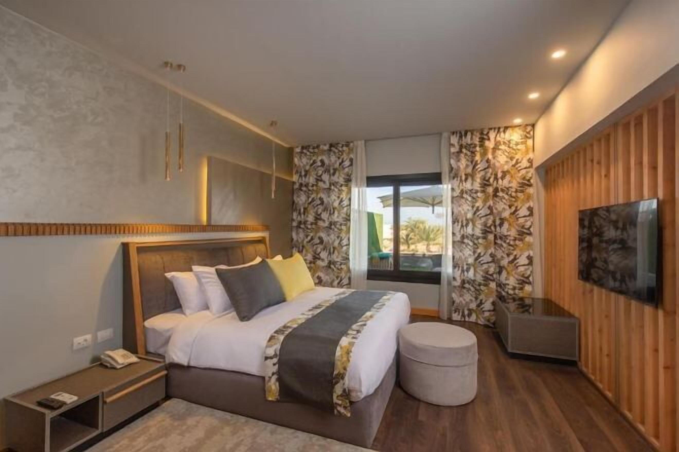 Een kluis op de kamer, een bureau, gratis wifi