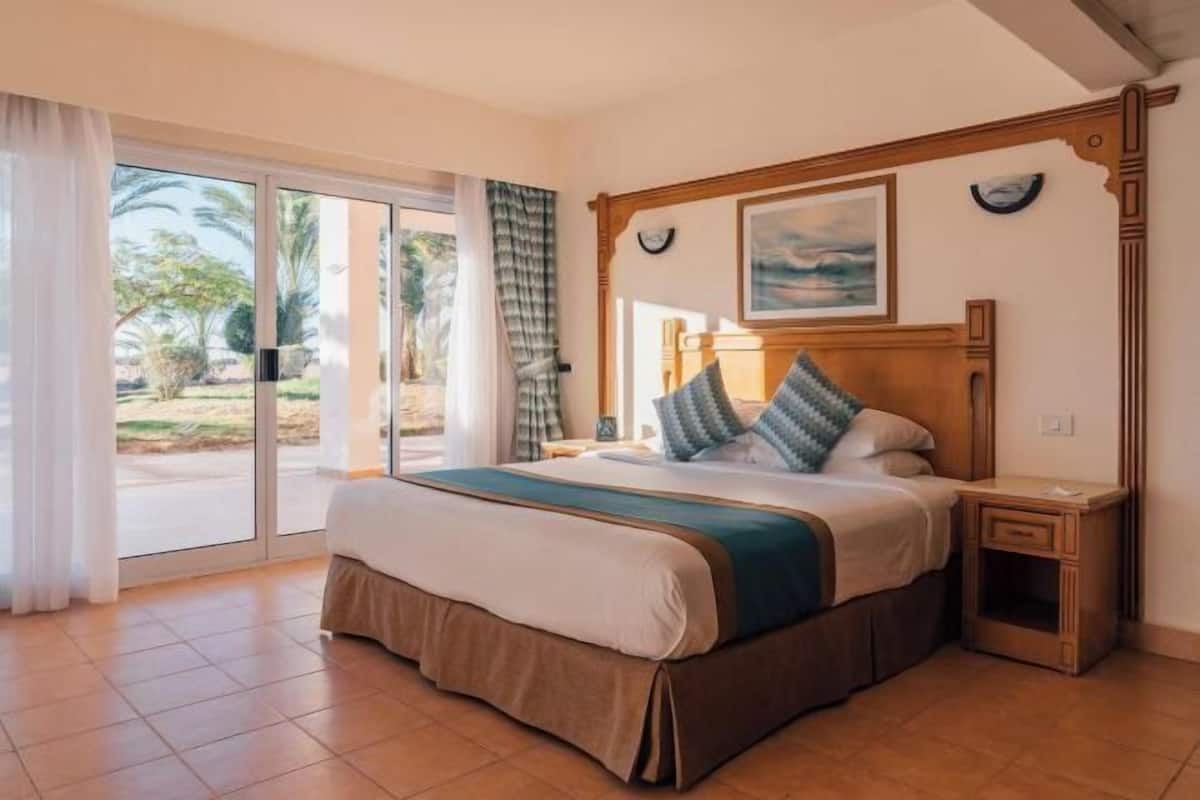 Een kluis op de kamer, een bureau, gratis wifi