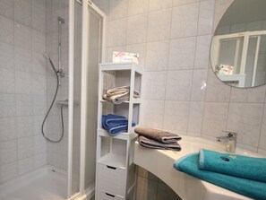 單棟小屋 | 浴室 | 提供毛巾