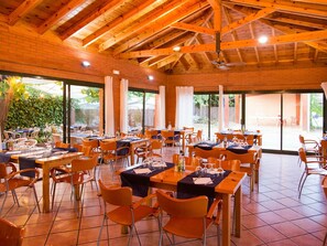 Dining - Relaxing Cambrils Escape (Cambrils)