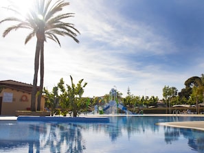 Bungalow | Piscine | Piscine extérieure