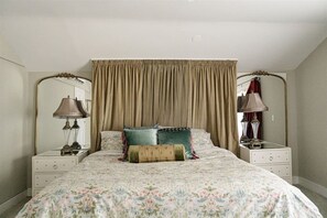 3 makuuhuonetta, silitysrauta/-lauta, Wi-Fi, vuodevaatteet