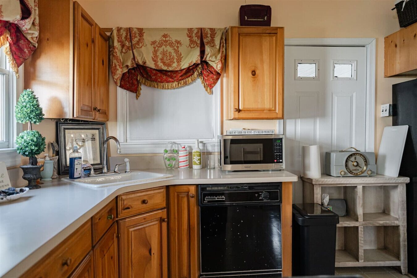 Mikrowelle, Ofen, Herdplatte, Geschirrspüler