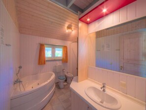 Ferienhaus | Badezimmer