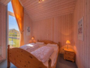 House | 3 bedrooms, individually furnished
