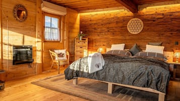 House | 4 bedrooms, individually furnished, bed sheets