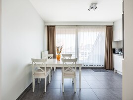 Apartment | Dining