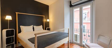 1 chambre, fer et planche à repasser, Wi-Fi gratuit, draps fournis