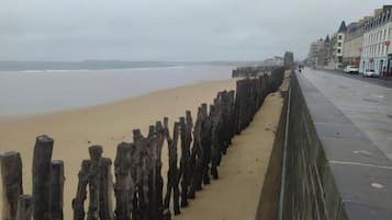 Sun loungers, beach towels