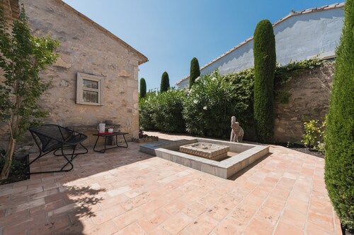 A hidden gem offering a peaceful retreat with ultimate Provence experience