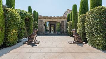 Enceinte de lâhĂ©bergement