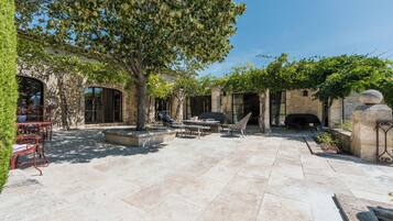 Restauration extérieure