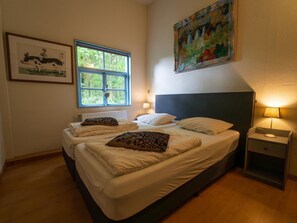Room - Beautiful Mansion on the Water (Beesel)