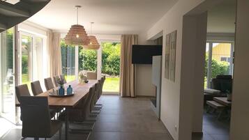 House | Dining