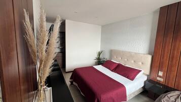 2 habitaciones, tabla de planchar con plancha, wifi y ropa de cama