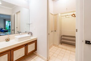 Hair dryer, towels