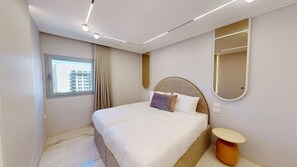 3 bedrooms, in-room safe, desk, iron/ironing board