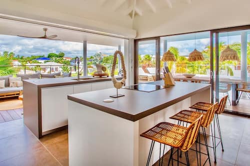 Superior Villa, Pool View | Private kitchen | Fridge, microwave, oven, stovetop