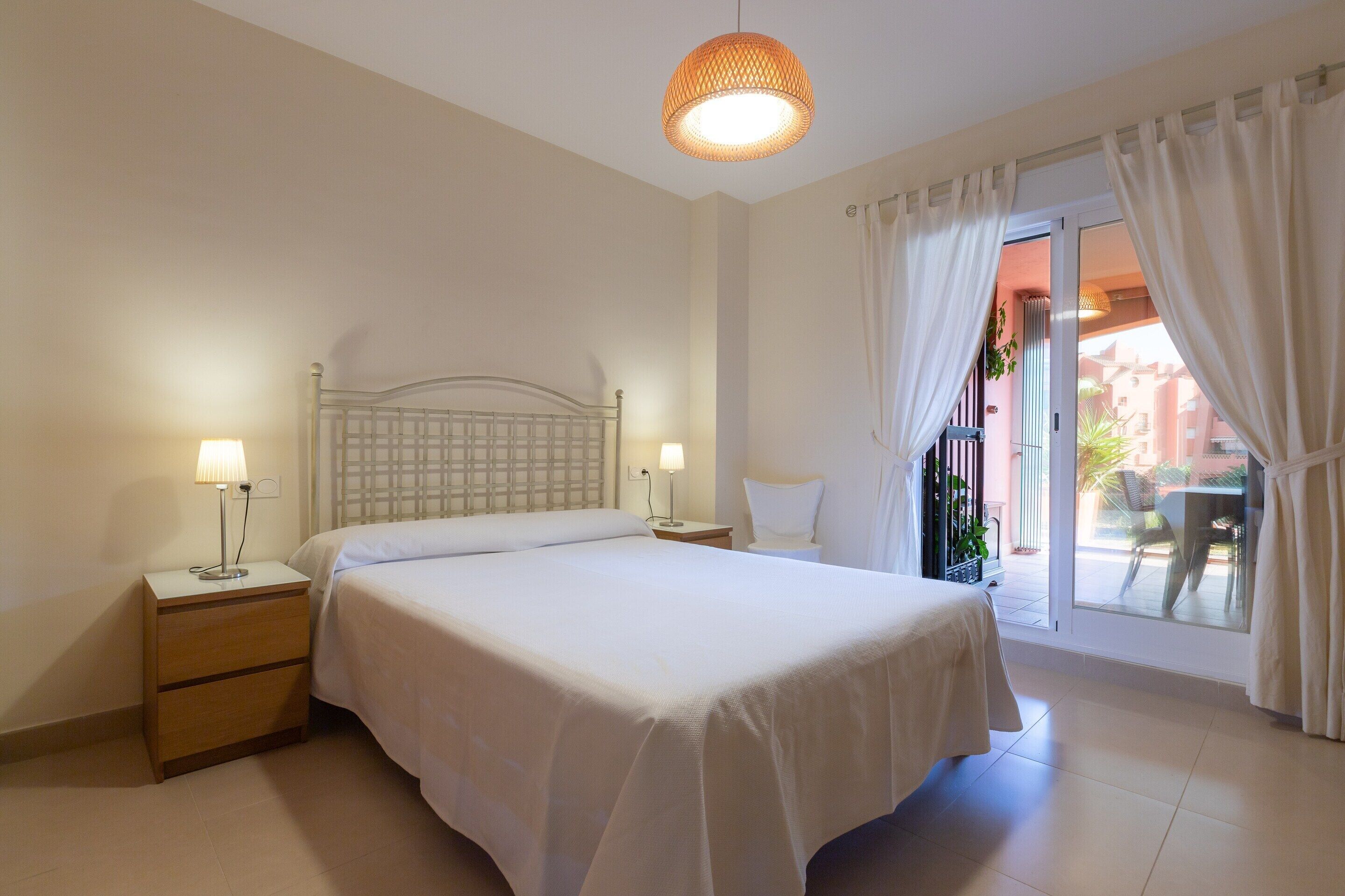 Apartamento | 1 dormitorio, mobiliario individual, ropa de cama